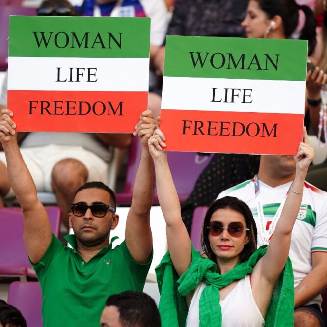 Protesta por el derecho de la mujer en el Mundial de Catar