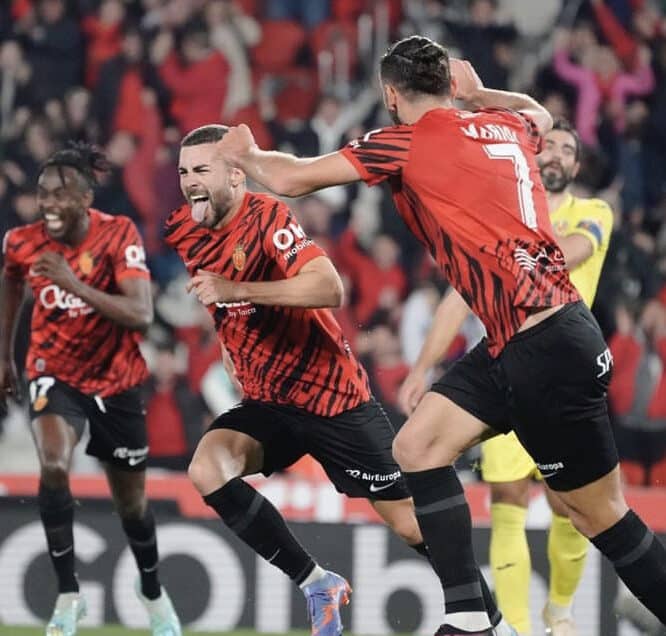 Dani Rodríguez celebrando el primer tanto (vía RCD Mallorca)